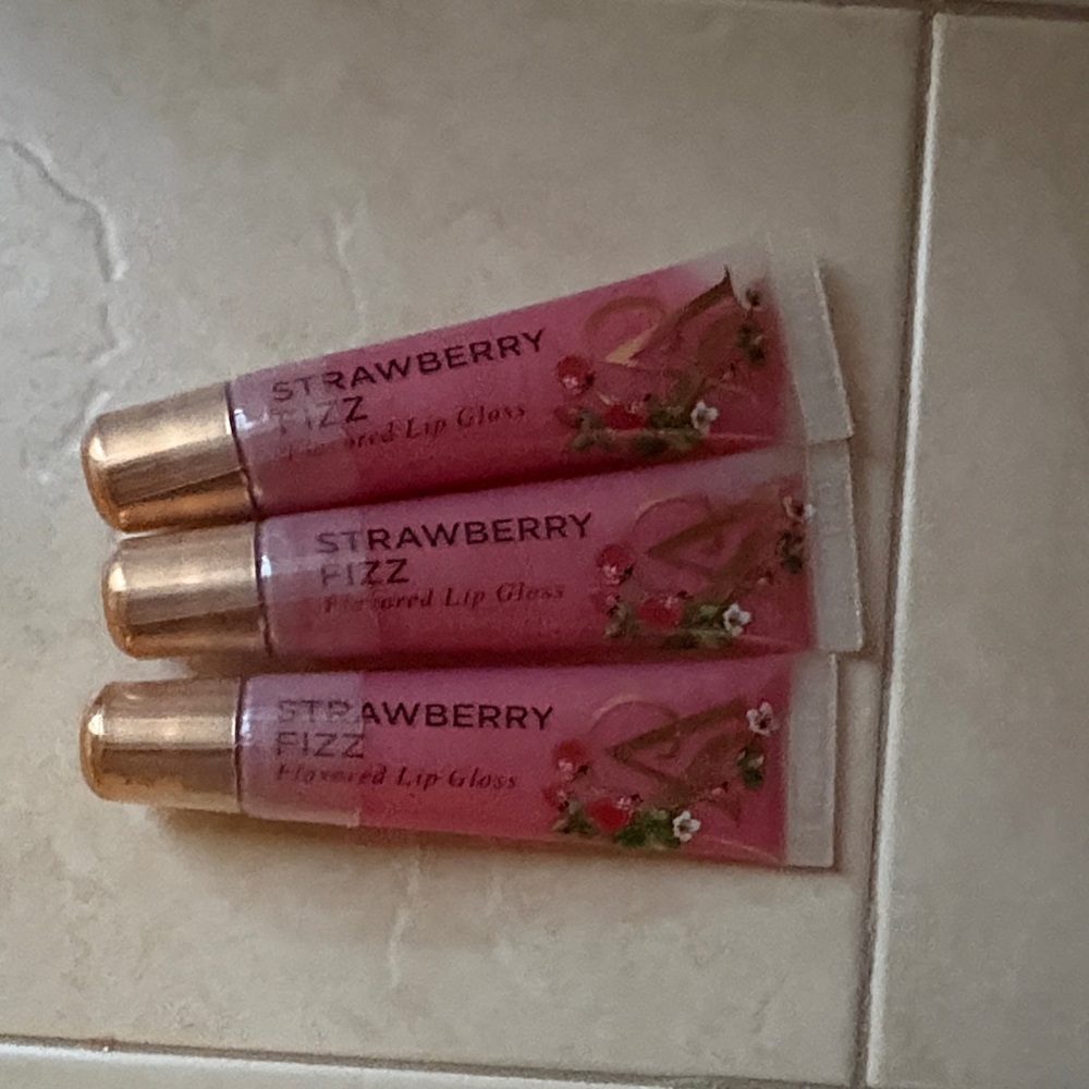 Victoria secret strawberry fizz lipgloss lot of 3